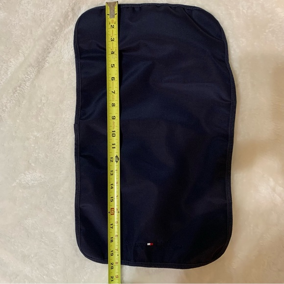 Tommy Hilfiger diaper with Changing Pad - Picture 9 of 13